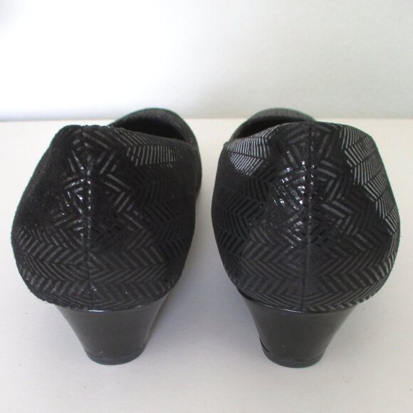 Trotters "Lauren" Womens Black Textile Herringbone 1.25" Wedge Loafer - Size 8M - Picture 9 of 10